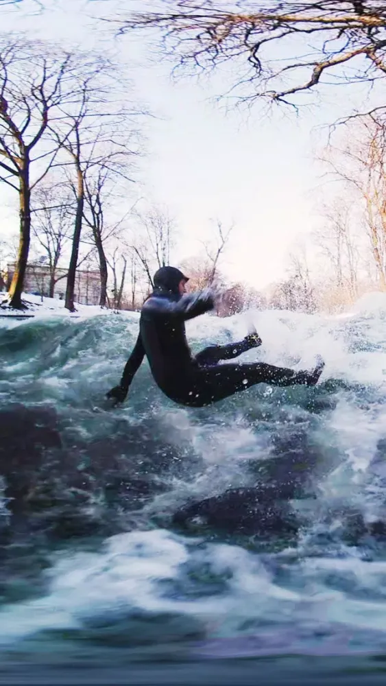VR Extreme Ice River Surfing Virtual Reality 360應用截圖