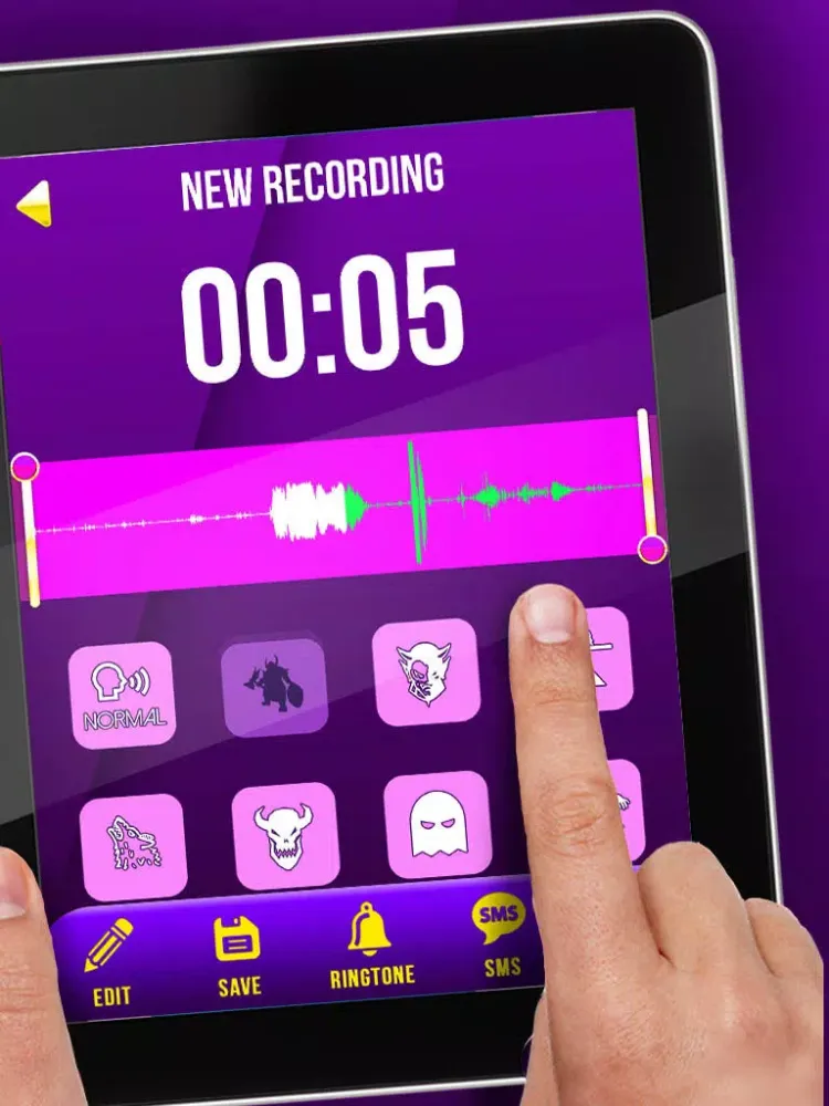 Voice Changer Deluxe - Cool Speech Recorder with High Quality Sound Effects & Ringtone Maker iPad  سکرین شاٹس