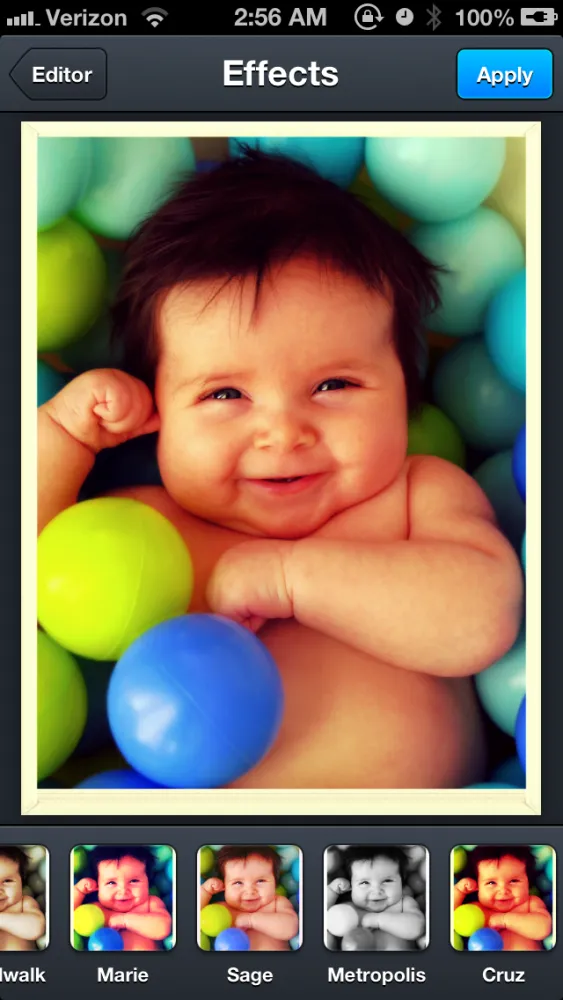 Tangkapan layar Paint on Photos: Draw, Add Text, Stickers, Collage, Frames, Filters & Effects to Pictures