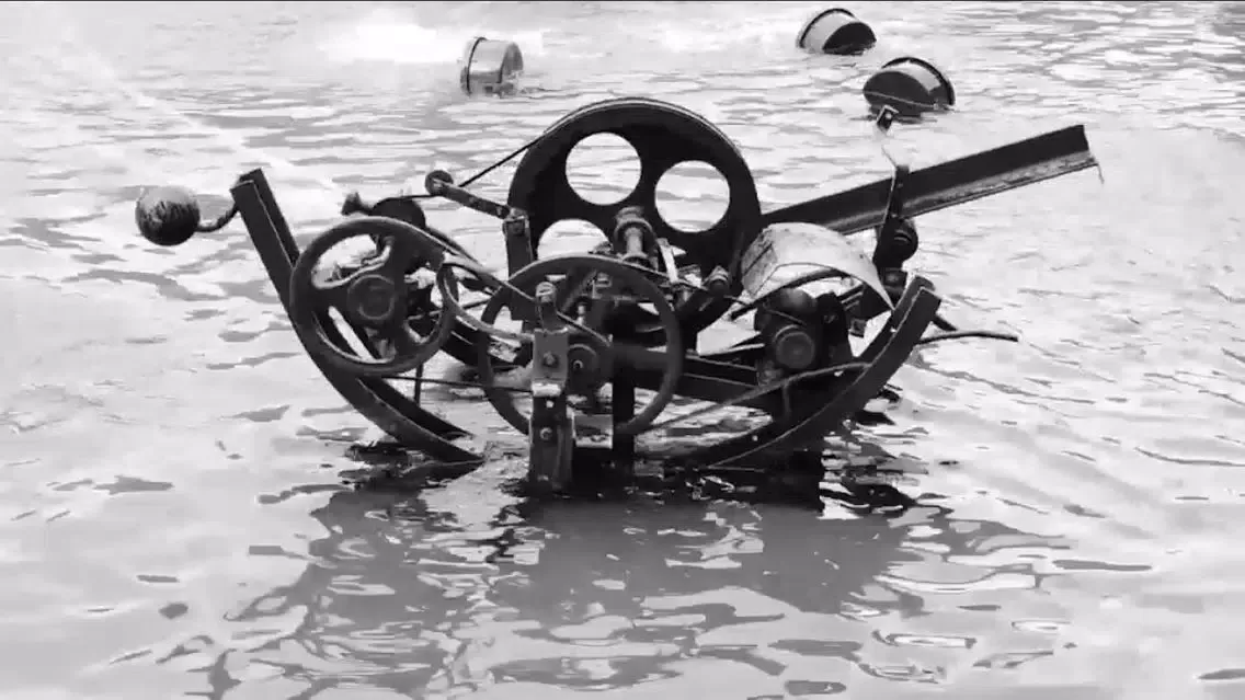 Ảnh chụp màn hình của Tinguely's Carnival Fountain
