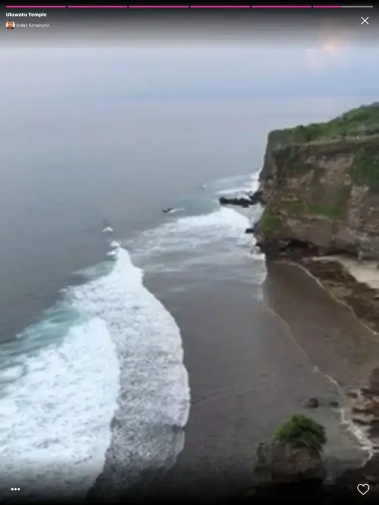 Ảnh chụp màn hình của Vidi - Video Travel Discovery iPad 