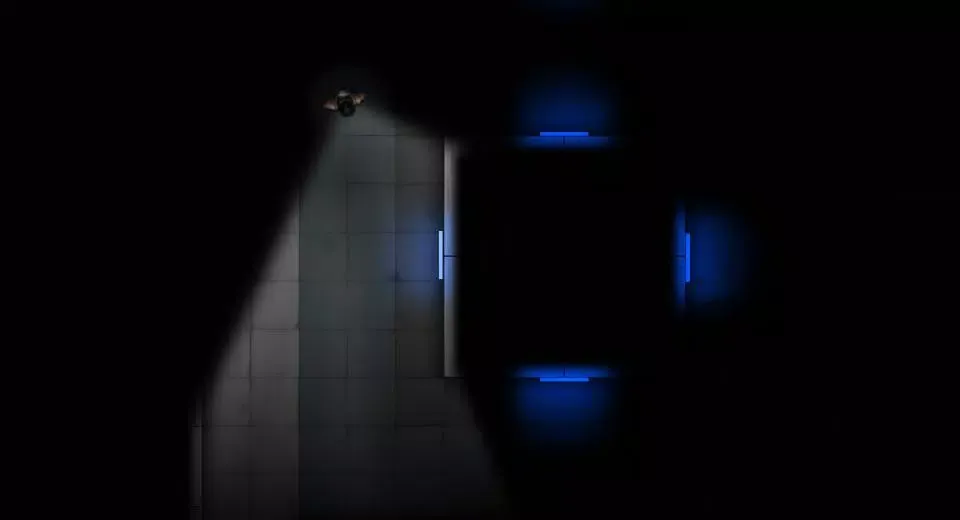تصاویر Broken Mirror