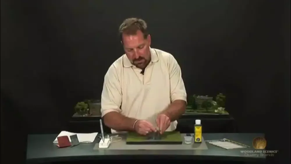 تصاویر How To Build A Model Train Village