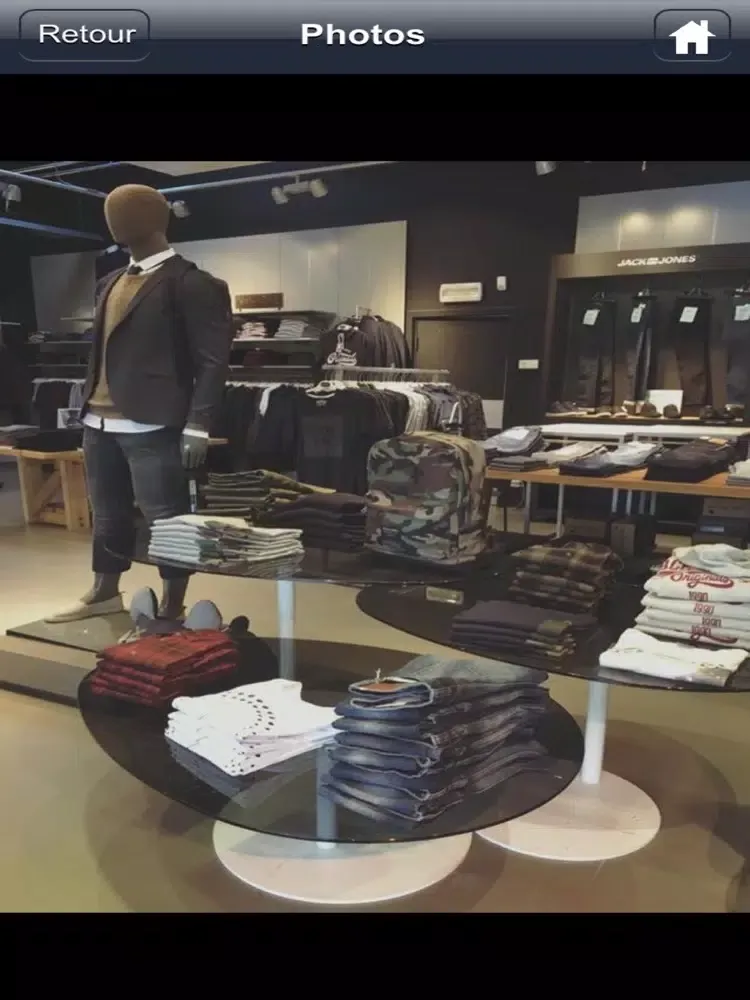 Tangkapan skrin Nineteen 19 iPad