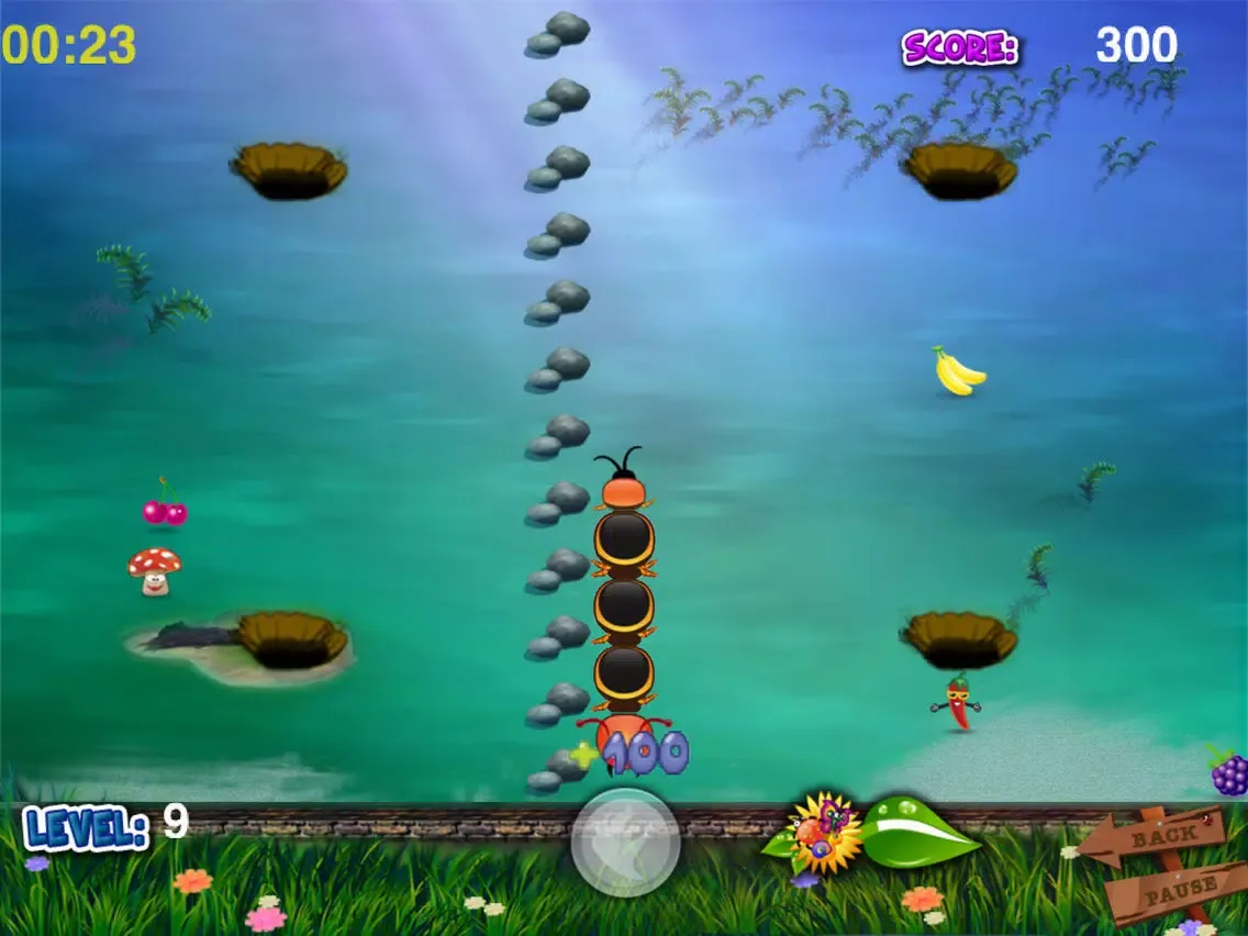 Amazing Cәntipәdә: Eat Insects iPad  Screenshots