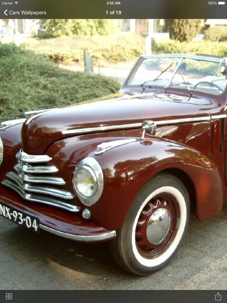 ภาพหน้าจอของ Cars Wallpapers: Classic, Luxury, Racing and Vintage iPad 