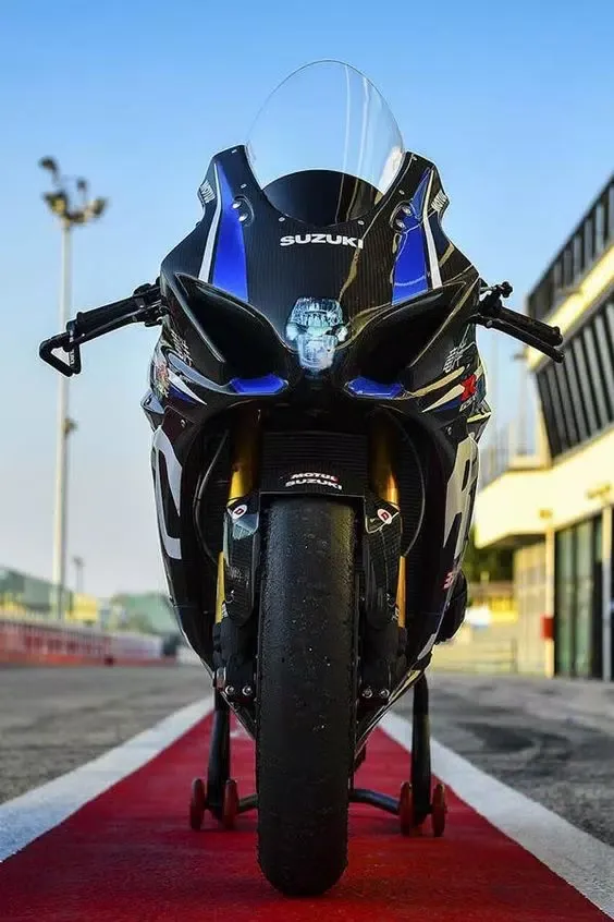 ภาพหน้าจอของ Suzuki GSX650F Wallpapers