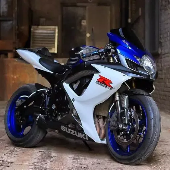 ภาพหน้าจอของ Suzuki GSX650F Wallpapers