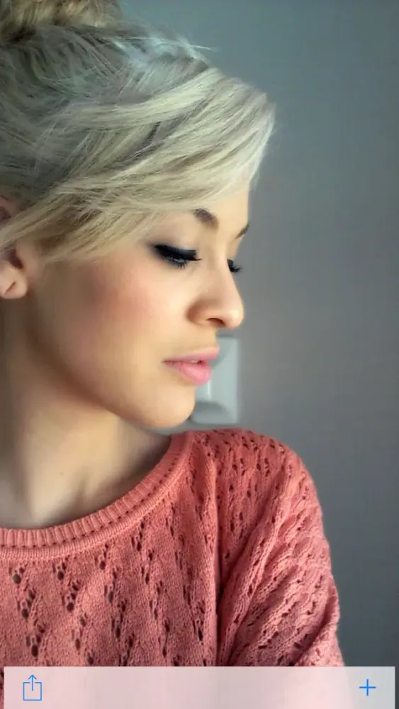 #Selfie - Snap and Share Full Screen HD Retina Selfies with Live Flash for Free Screenshots