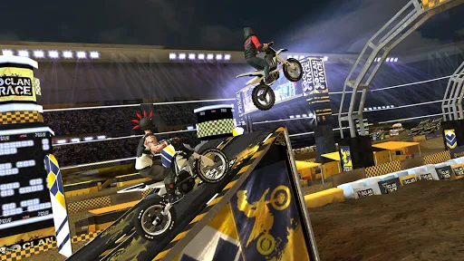 Clan Race: PVP Motocross races应用截图