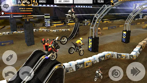 Clan Race: PVP Motocross races应用截图