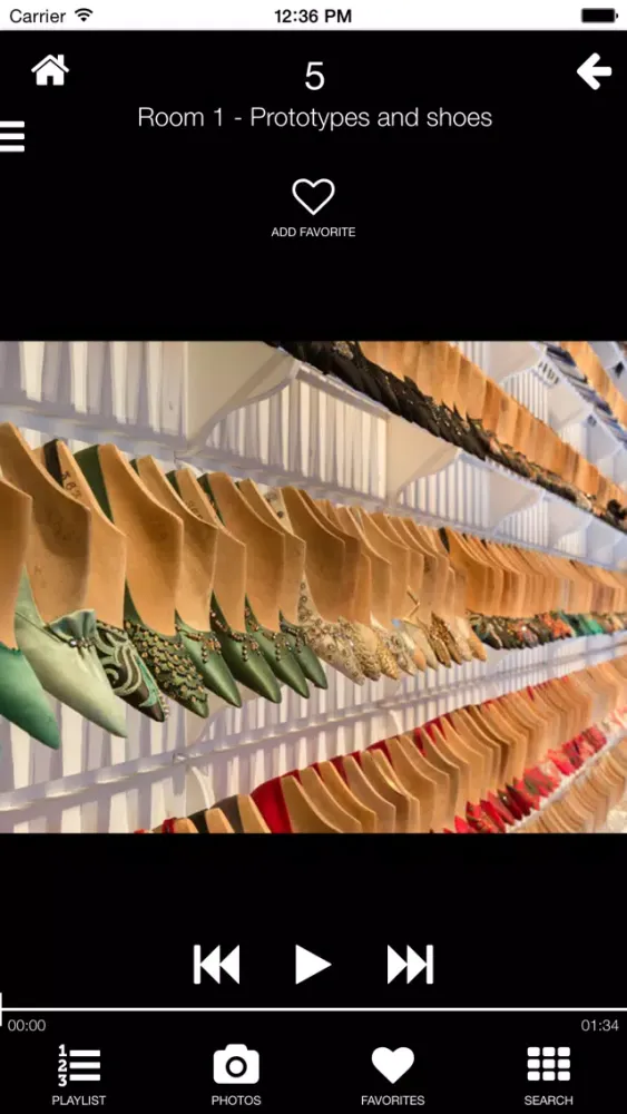 صور Ferragamo - A Palazzo and the town