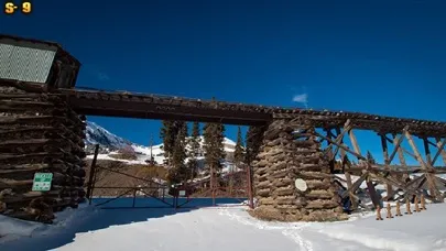 صور Abandoned Mining Town Escape