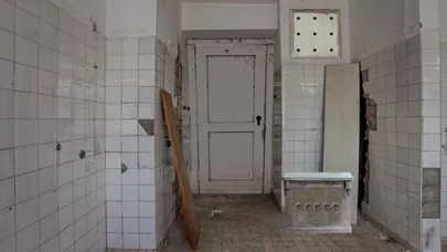 Tangkapan skrin Escape Game Abandoned Building 2