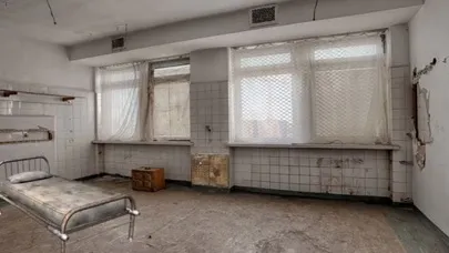 Tangkapan skrin Escape Game Abandoned Building 2