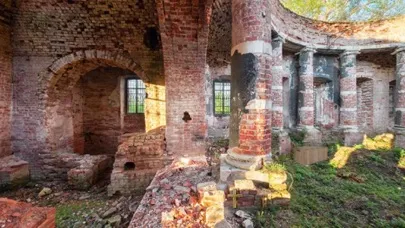 Escape Game Abandoned Orthodox Church Screenshots