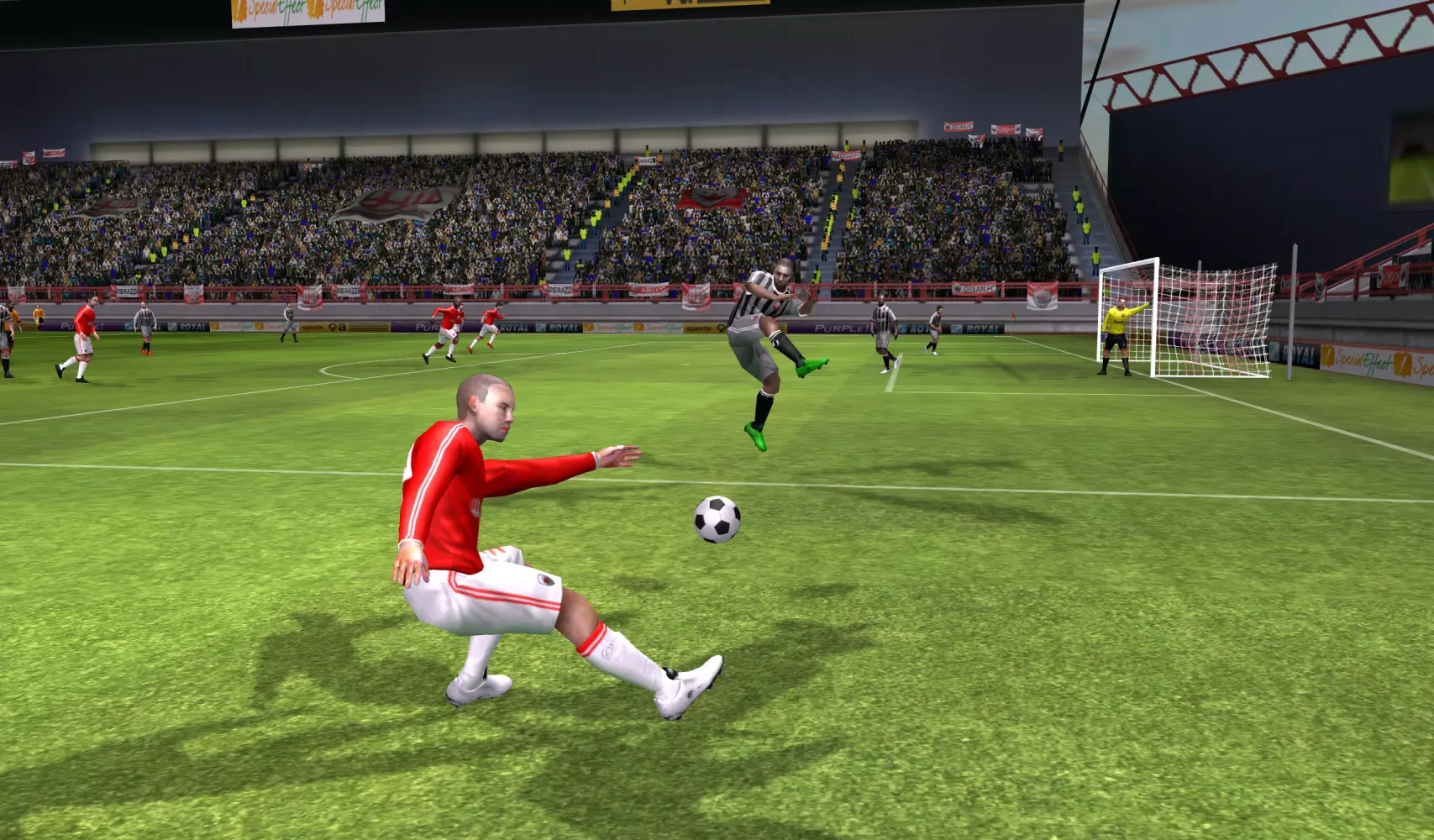 Tangkapan layar Dream League Soccer