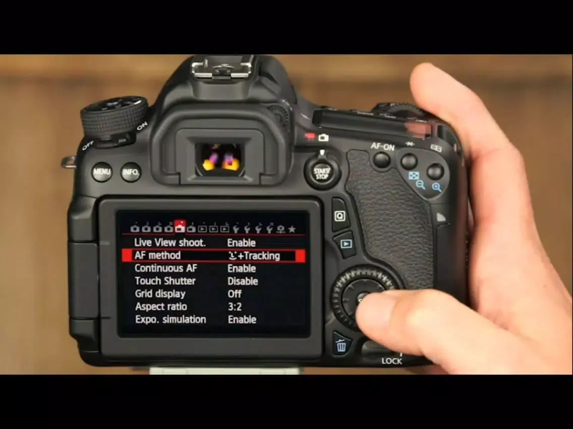 Tangkapan skrin Canon 70D by QuickPro iPad 