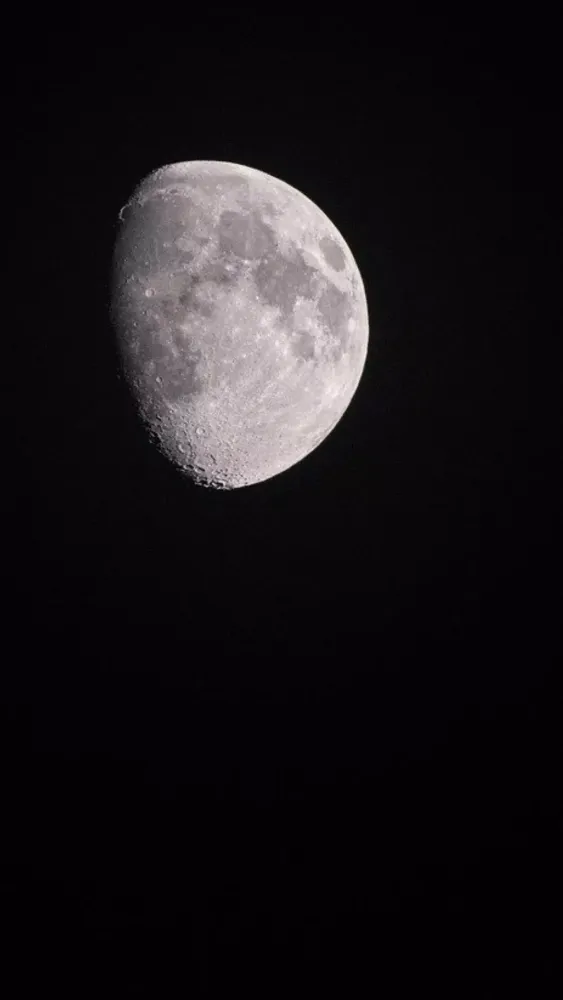 Zrzuty ekranu Moon wallpaper HD