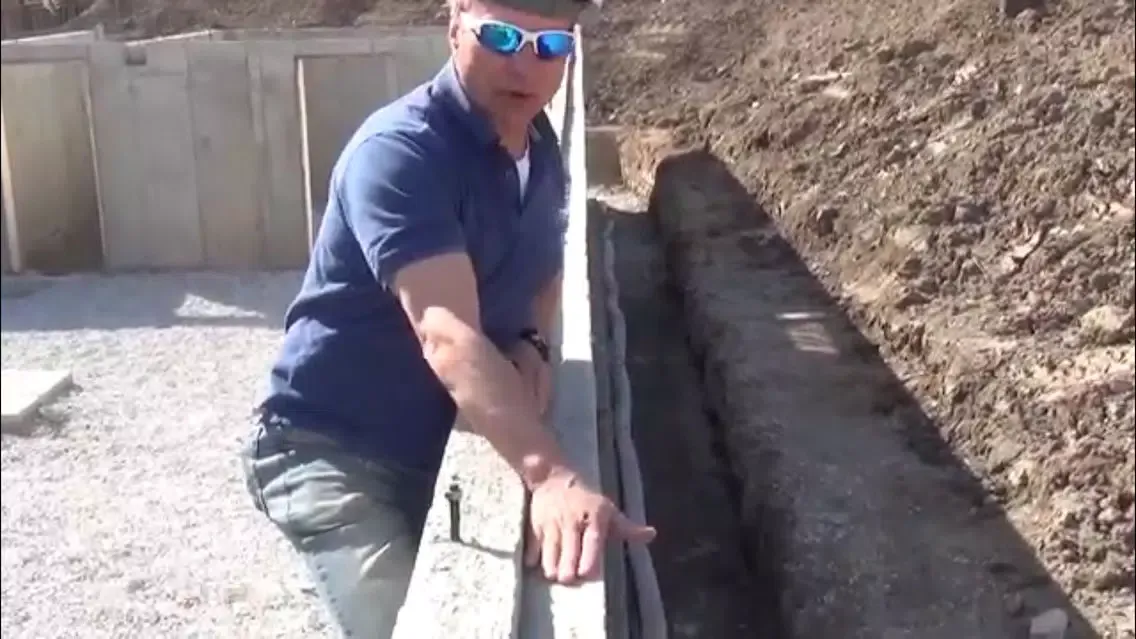 Capturas de pantalla de How To Build A House