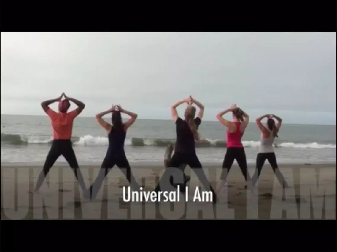 ภาพหน้าจอของ Loneliness Yoga Activity iPad 