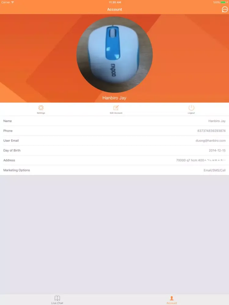 Ảnh chụp màn hình của Moffice CRM Customer Card iPad 