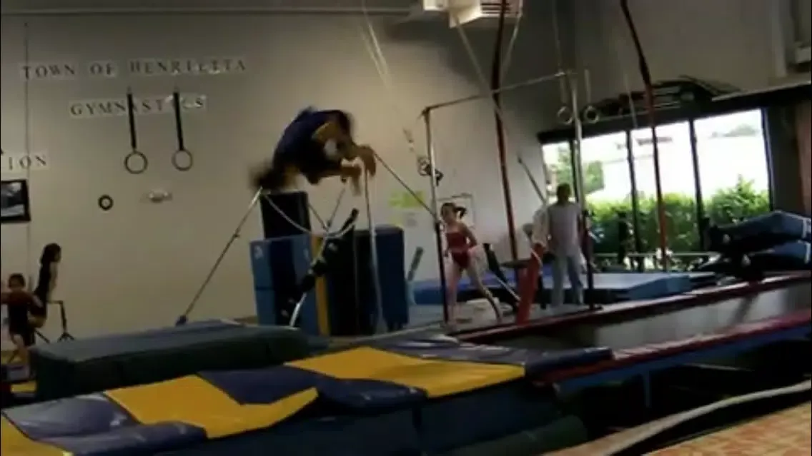 Tangkapan skrin Learn Gymnastics Skills