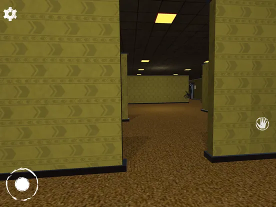 Screenshot di Scary Backrooms In Toy Factory iPad 