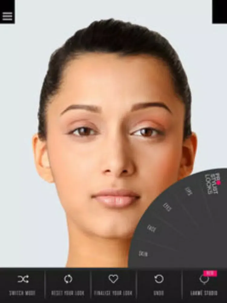 ภาพหน้าจอของ Lakme Makeup Pro iPad 