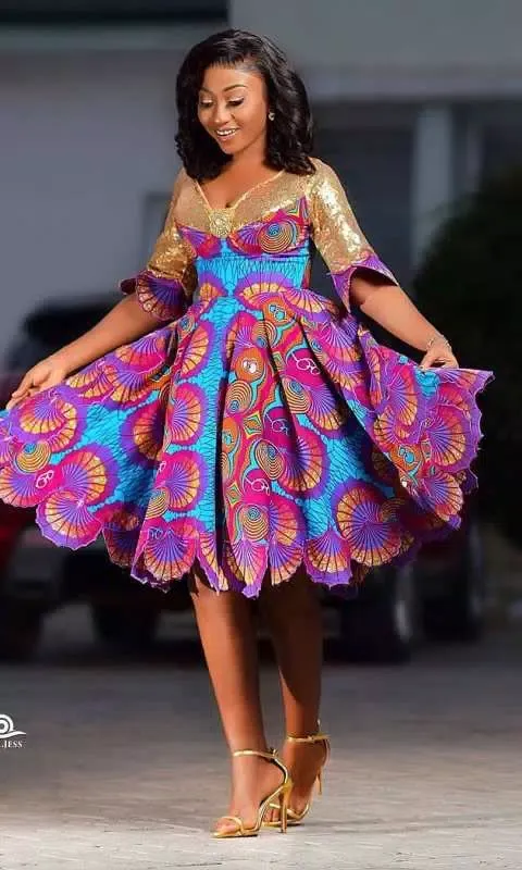 Tangkapan skrin Classic Ankara Short Gowns