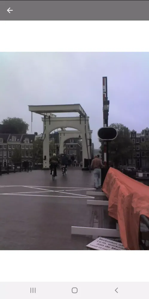 Capturas de tela do James Bond Locations