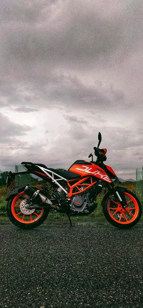 Tangkapan layar KTM Wallpapers