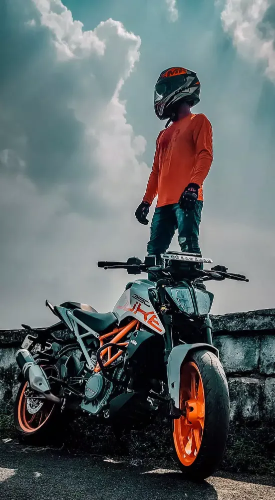 Tangkapan layar KTM Wallpapers