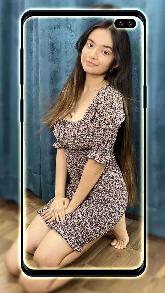 Capturas de pantalla de Anushka Sen Wallpaper and Phot
