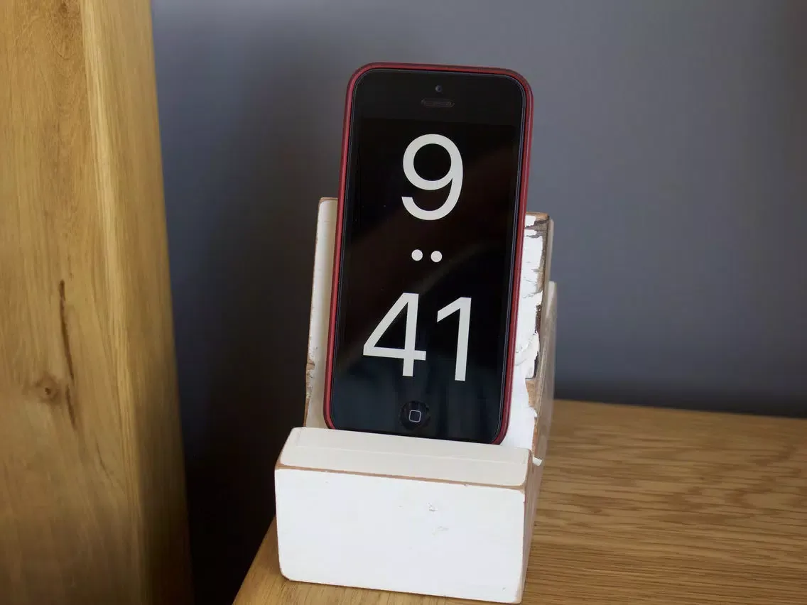 Zrzuty ekranu Nighteo! - Simple Clock App with Torch iPad 