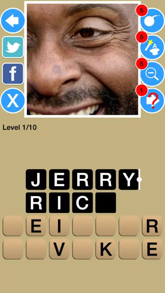 Tangkapan layar Zoom Out American Football Game Quiz Maestro