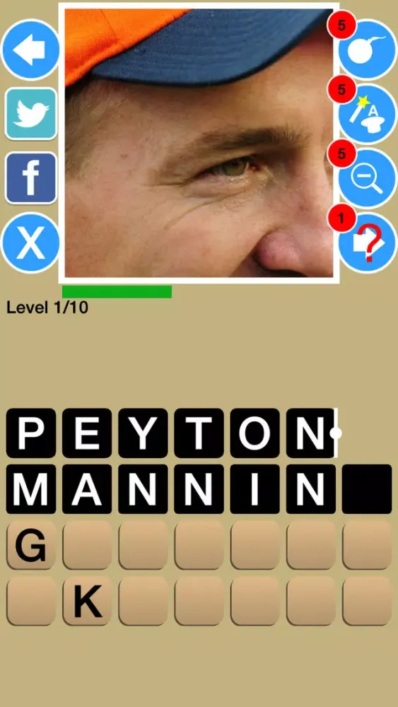 Tangkapan layar Zoom Out American Football Game Quiz Maestro