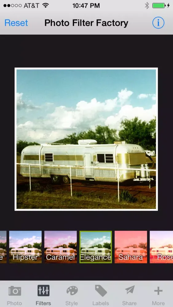 Zrzuty ekranu Photo Filter Factory - Vintage Camera + Lens FX + Picture Frame Border + Caption and Pic Editor for Instagram FREE