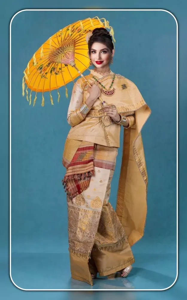 Girl national suit photo frame Screenshots