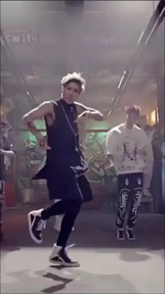 Captures d'écran de K-pop MV Trivia - Boy Bands