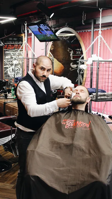 ภาพหน้าจอของ Mr. Bronson Barbershop