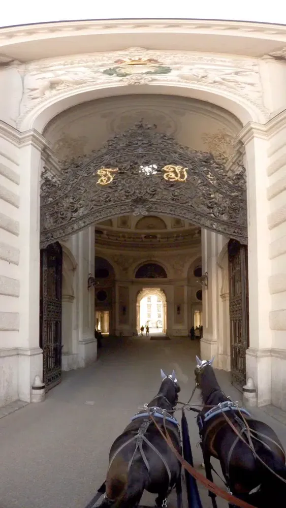 VR Virtual Reality Through Vienna in a Horse-Drawn Carriage - Fiaker Part 2 Screenshots