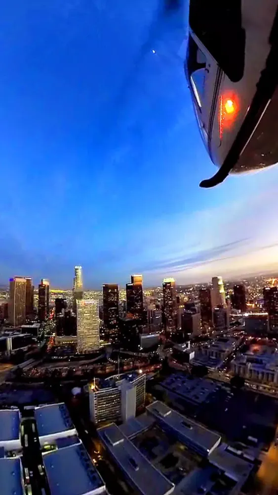 VR Virtual Reality Helicopter Flight Los Angeles by Night 스크린샷