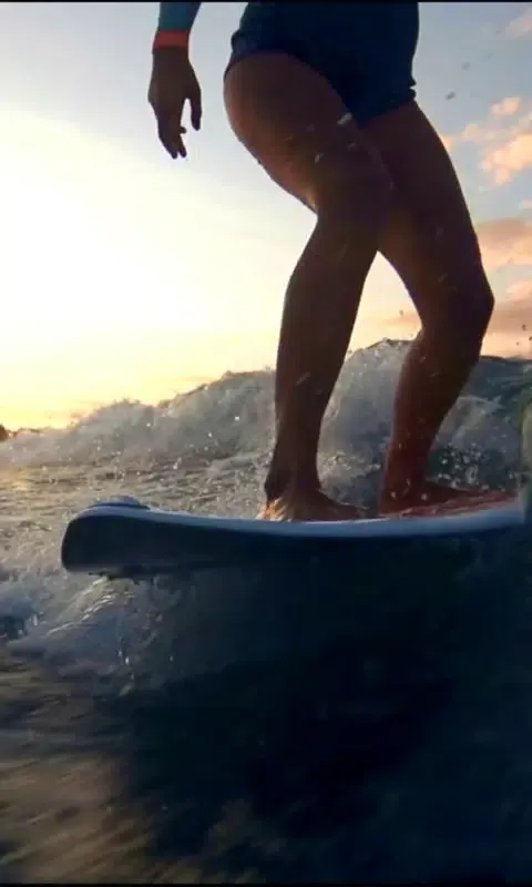 Tangkapan skrin Surfing live wallpaper