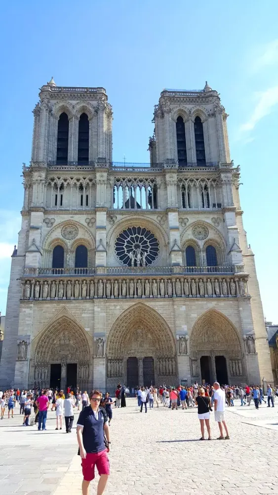 صور VR Notre Dame de Paris Virtual Reality 360