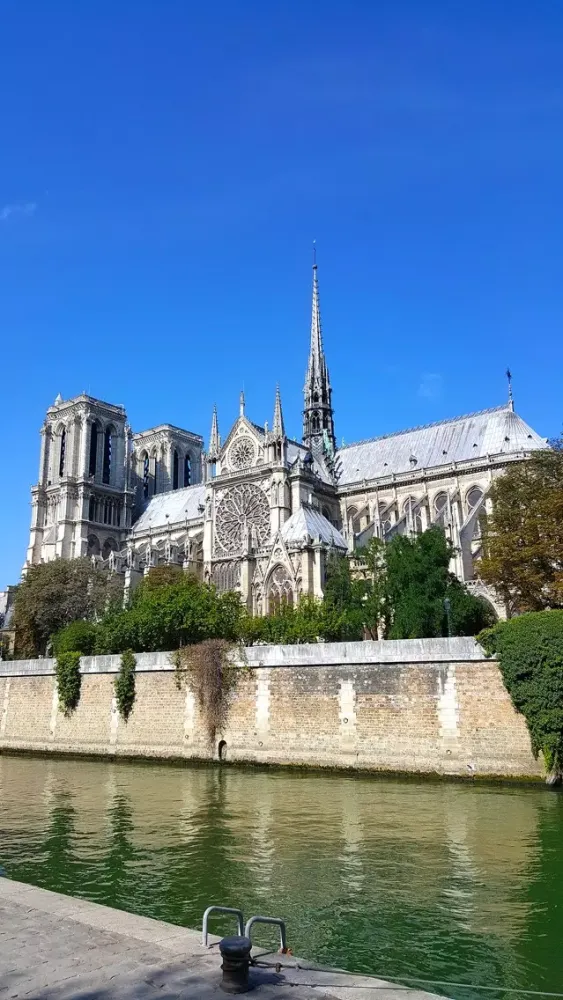 صور VR Notre Dame de Paris Virtual Reality 360
