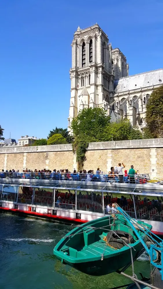 صور VR Notre Dame de Paris Virtual Reality 360