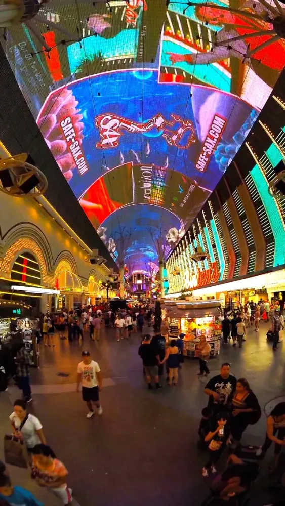 Tangkapan skrin VR Las Vegas Fremont Street Virtual Reality 360