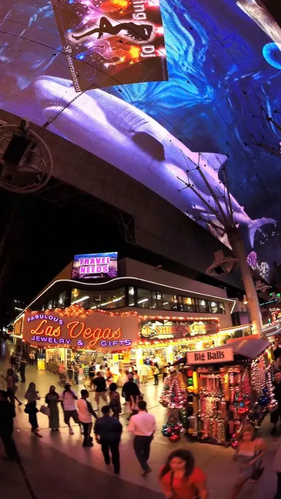 Tangkapan skrin VR Las Vegas Fremont Street Virtual Reality 360