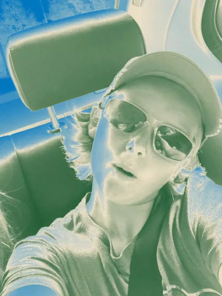 Capturas de pantalla de Wisconsin Selfie Cam iPad 